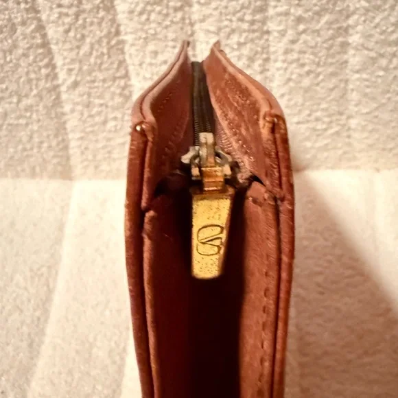 Valentino Garavani Brown Leather Clutch - Picture 9 of 15